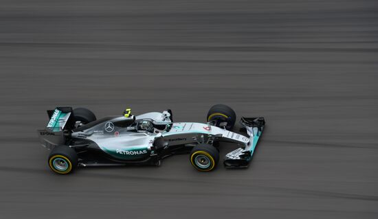 Auto racing. Formula-1. Russian Grand Prix. Free practice