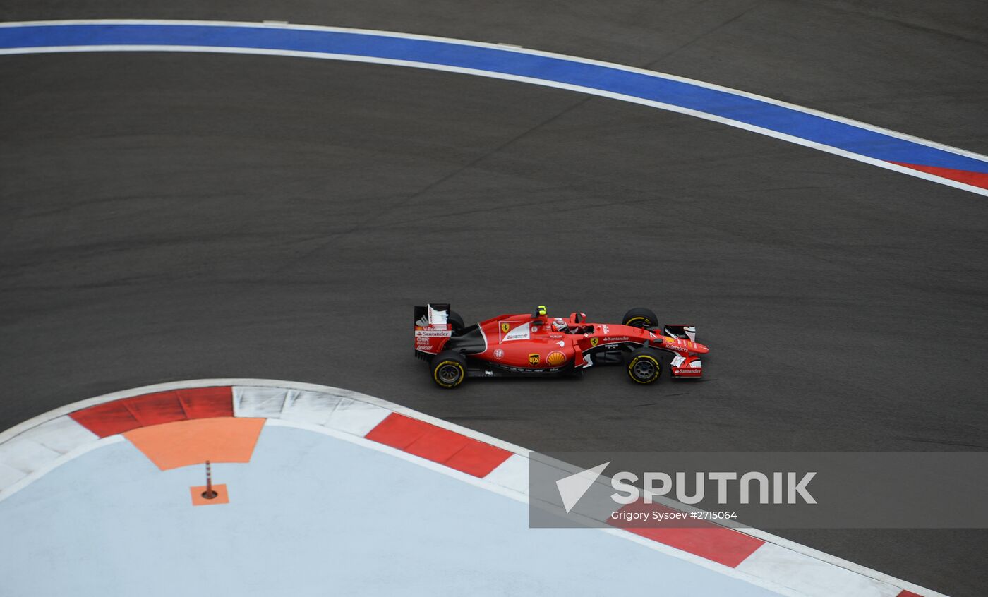 Auto racing. Formula-1. Russian Grand Prix. Free practice