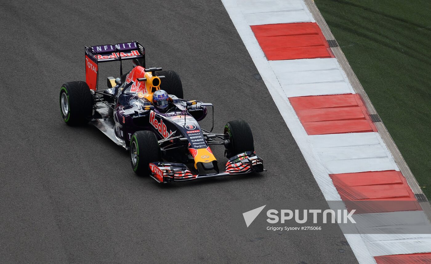 Auto racing. Formula-1. Russian Grand Prix. Free practice
