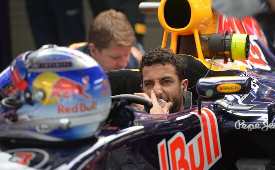 Auto racing. Formula-1. Russian Grand Prix. Free practice