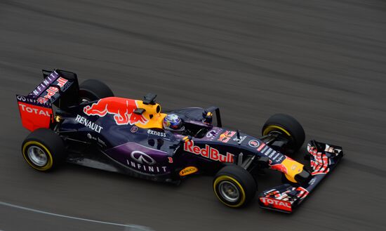 Auto racing. Formula-1. Russian Grand Prix. Free practice
