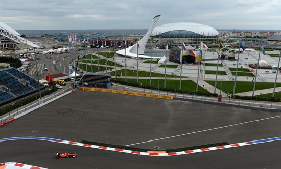 Auto racing. Formula-1. Russian Grand Prix. Free practice
