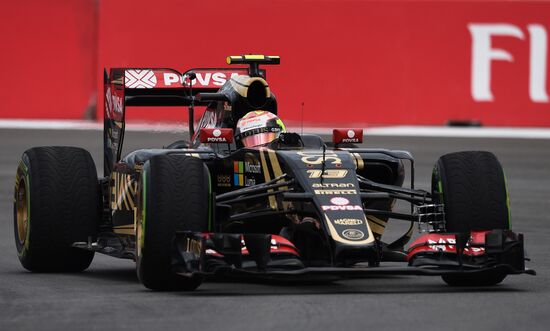 Auto racing. Formula-1. Russian Grand Prix. Free practice