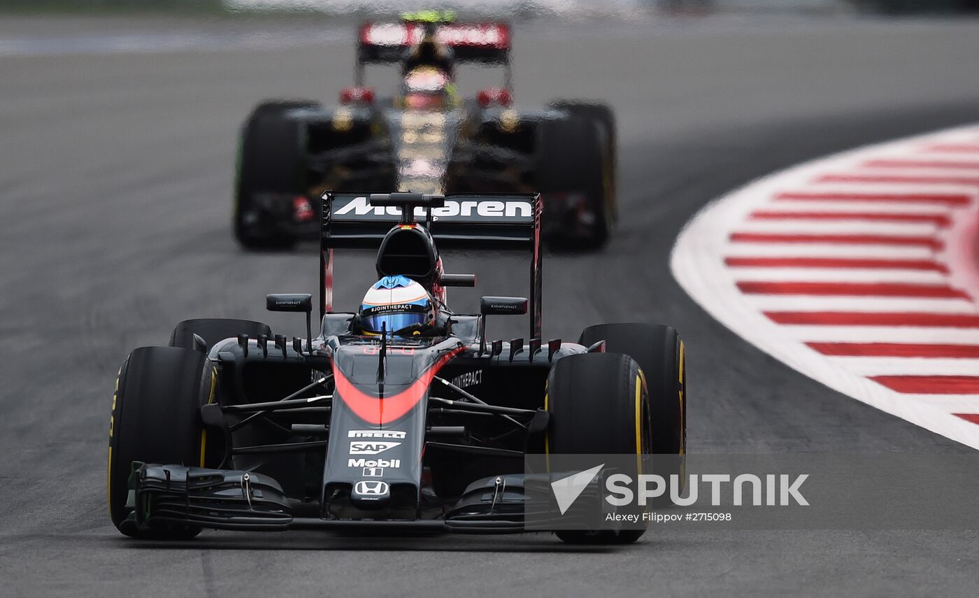 Auto racing. Formula-1. Russian Grand Prix. Free practice