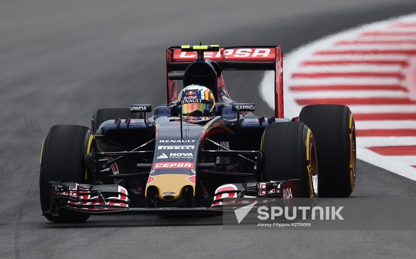 Auto racing. Formula-1. Russian Grand Prix. Free practice