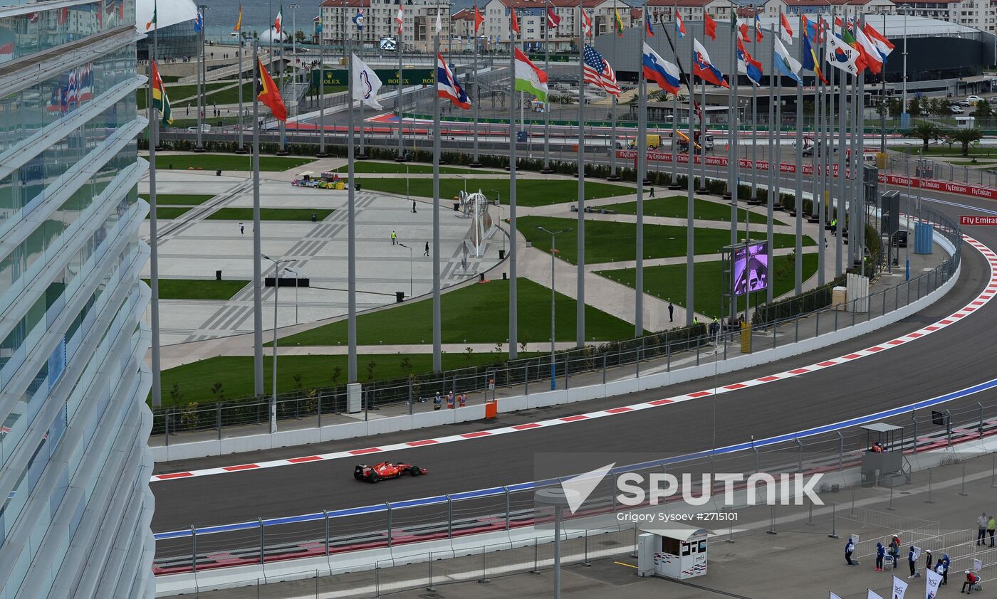 Auto racing. Formula-1. Russian Grand Prix. Free practice