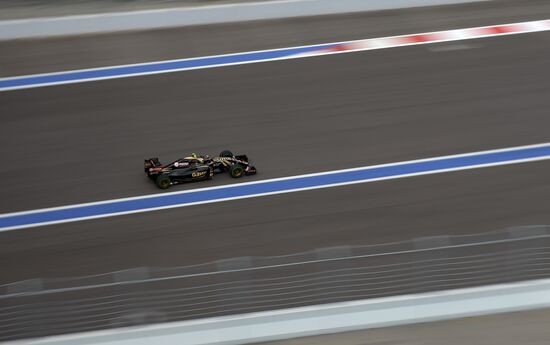 Auto racing. Formula-1. Russian Grand Prix. Free practice