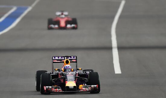 Auto racing. Formula-1. Russian Grand Prix. Free practice