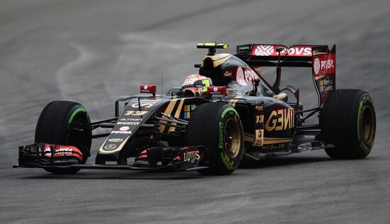 Auto racing. Formula-1. Russian Grand Prix. Free practice