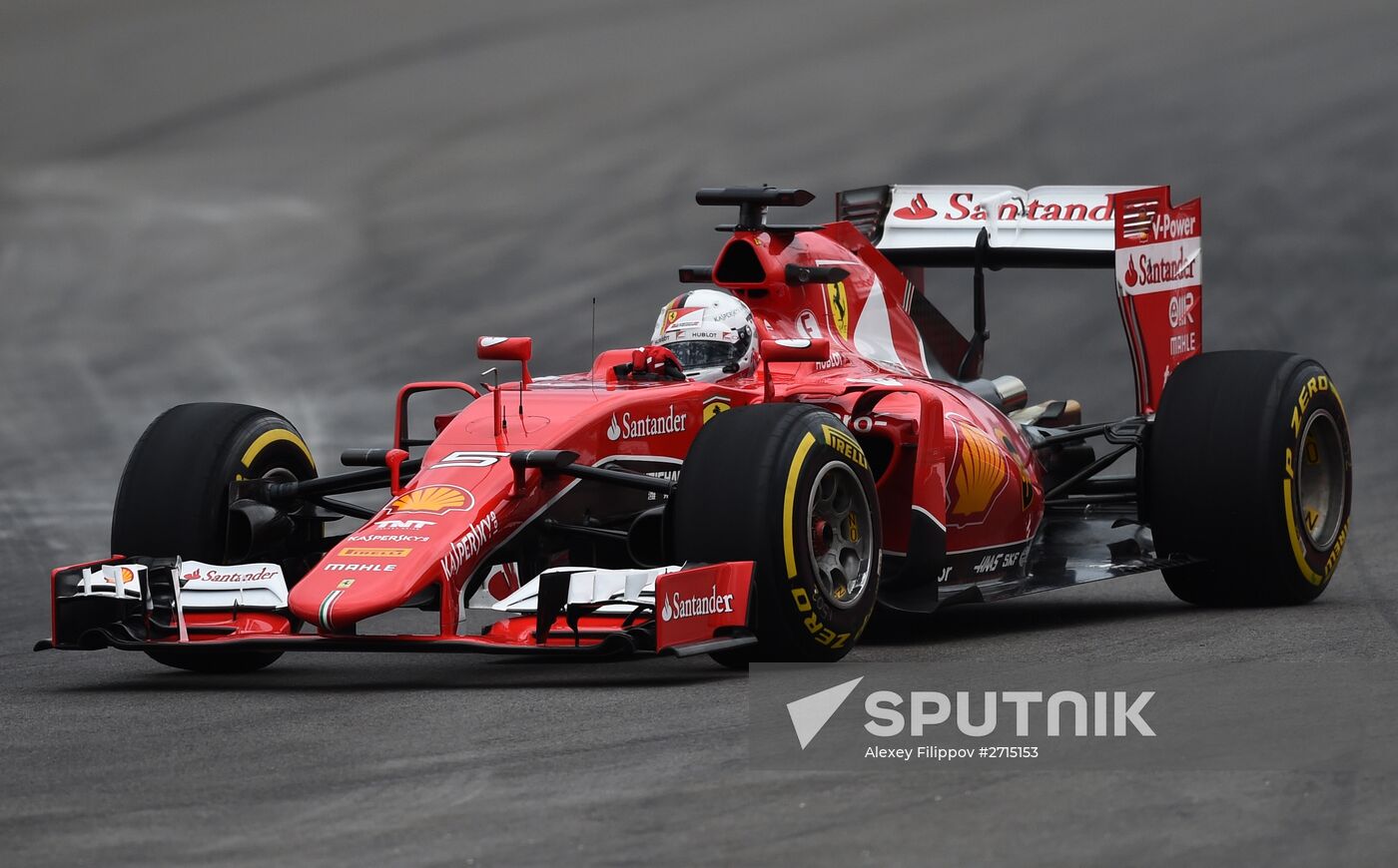 Auto racing. Formula-1. Russian Grand Prix. Free practice