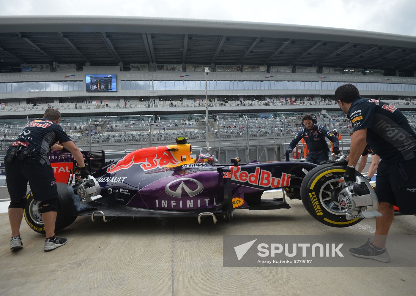 Auto racing. Formula-1. Russian Grand Prix. Free practice