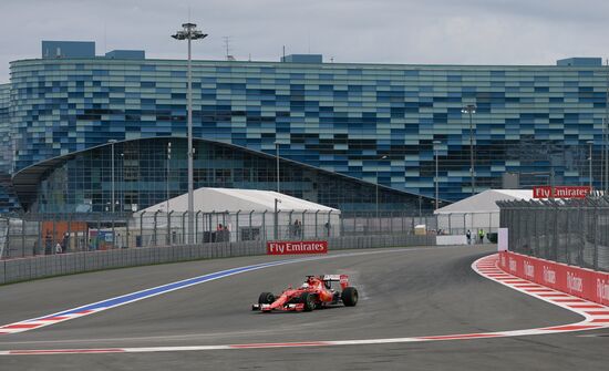 Auto racing. Formula-1. Russian Grand Prix. Free practice