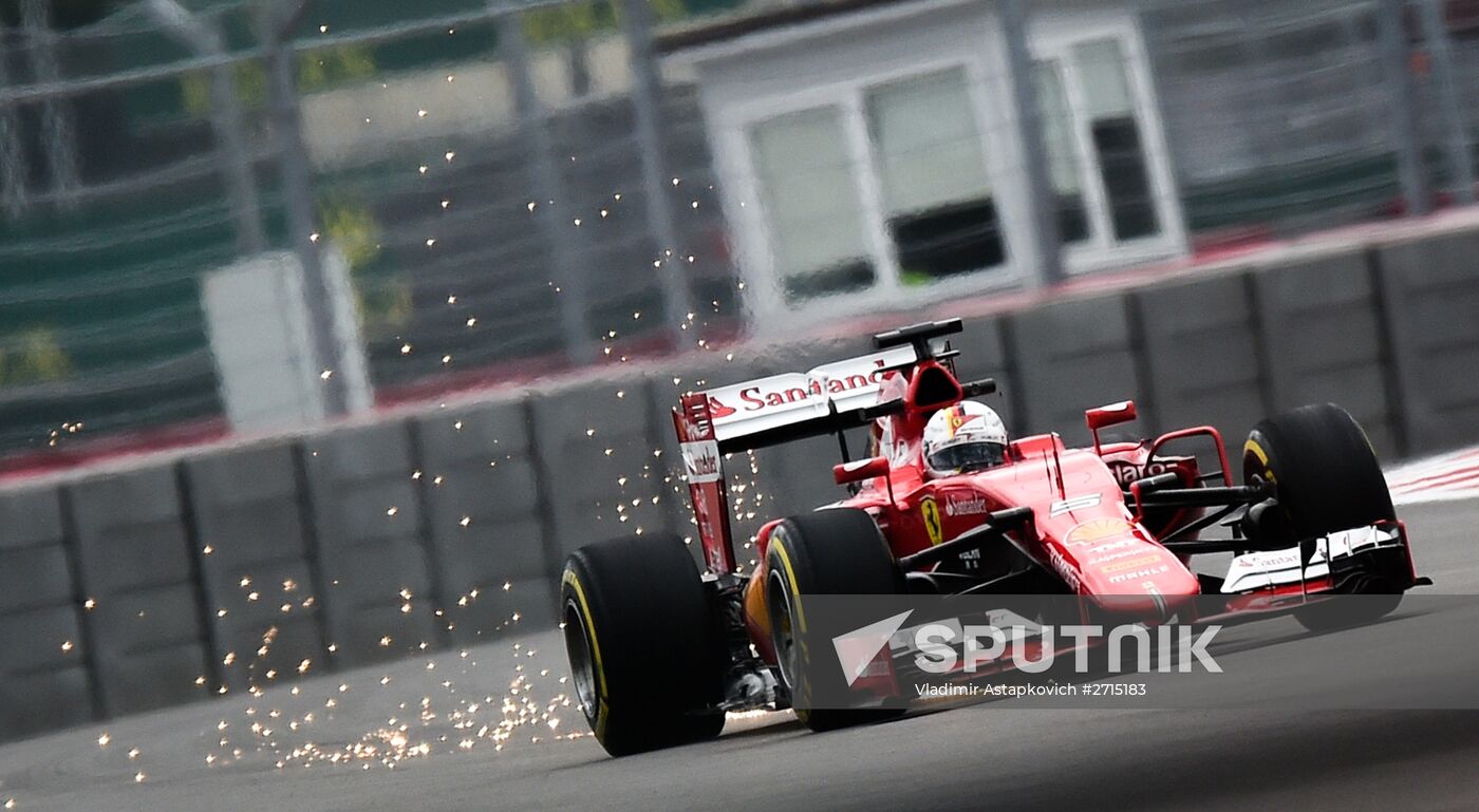Auto racing. Formula-1. Russian Grand Prix. Free practice