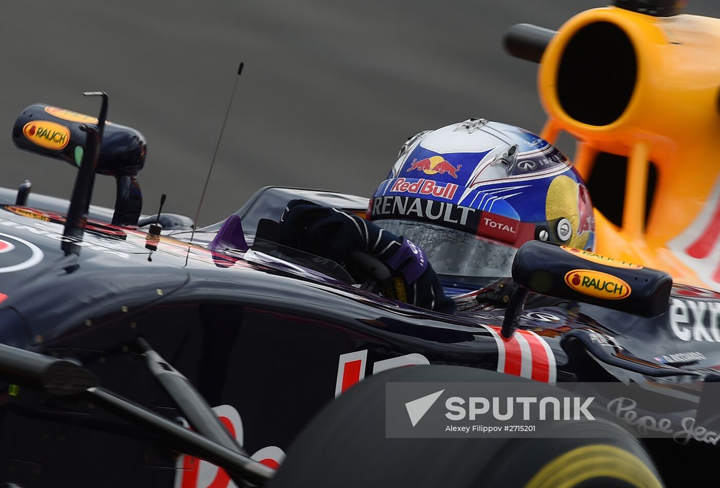 Auto racing. Formula-1. Russian Grand Prix. Free practice