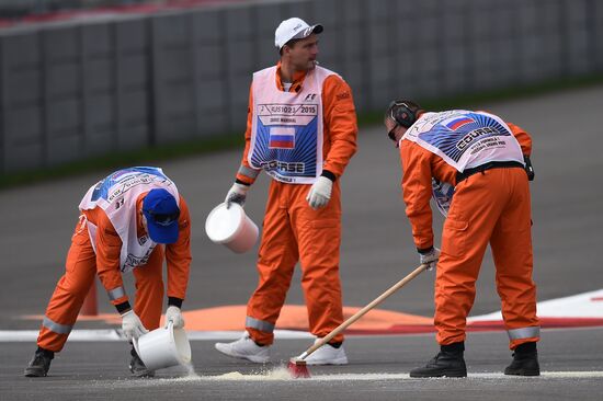 Auto racing. Formula-1. Russian Grand Prix. Free practice
