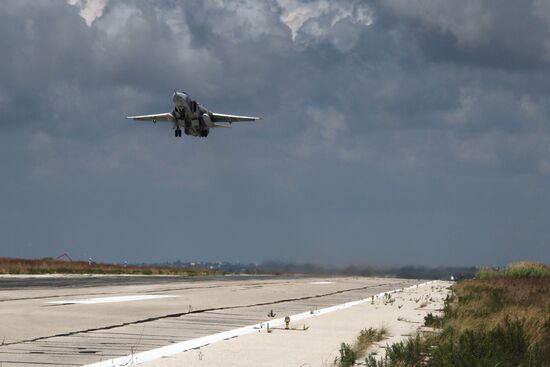 Russian aircraft at Latakia airport