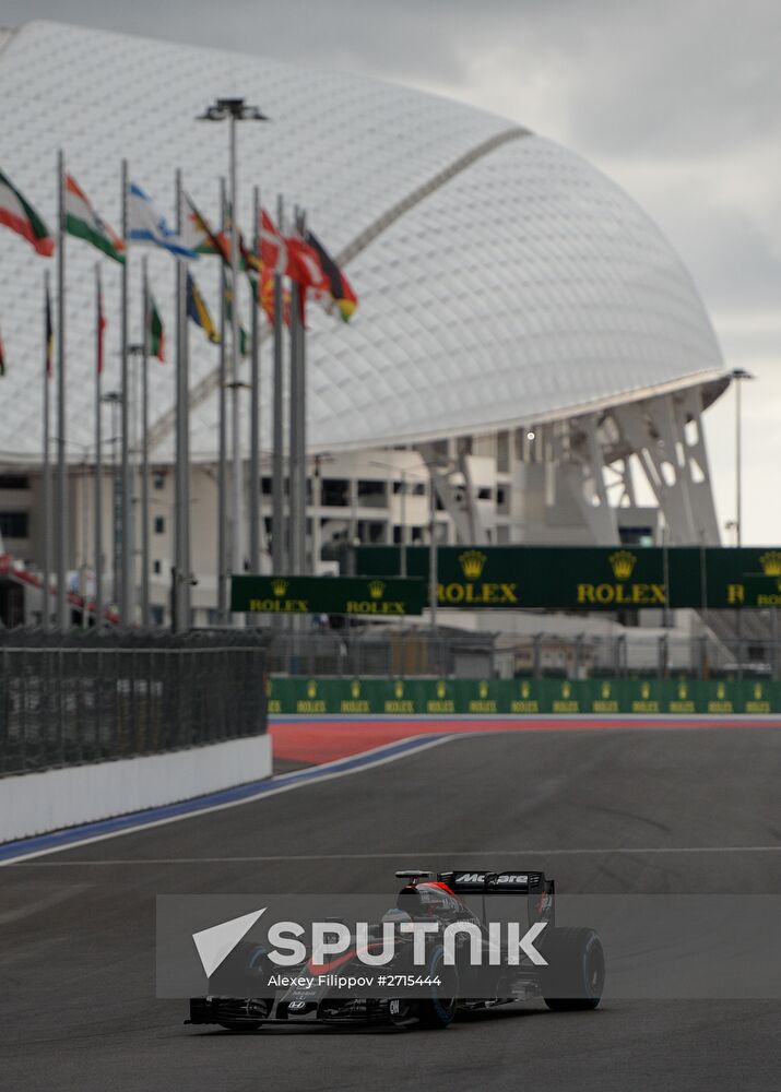 Auto racing. Formula-1. Russian Grand Prix. Free practice