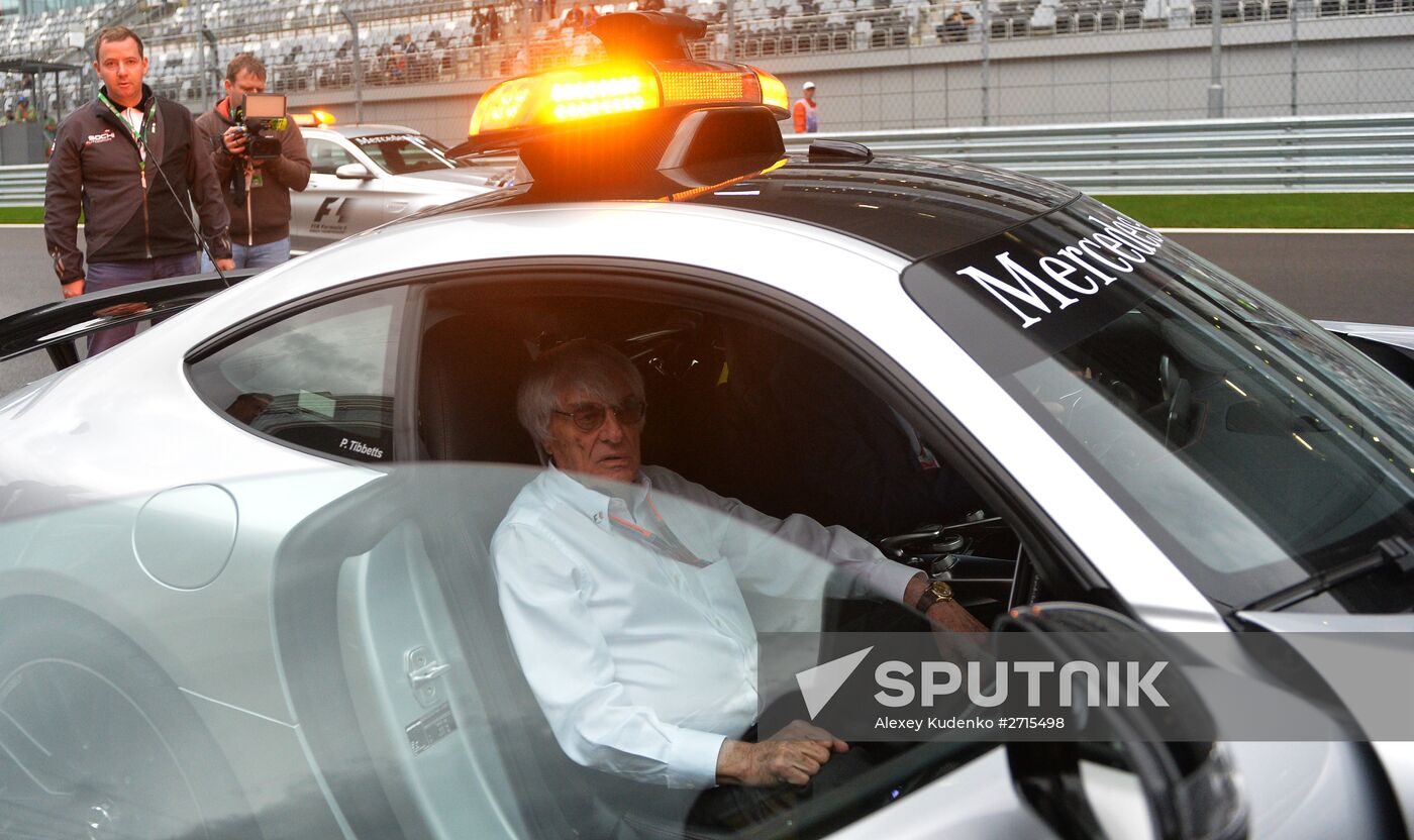 Auto racing. Formula-1. Russian Grand Prix. Free practice