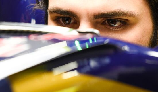 Auto racing. Formula-1. Russian Grand Prix. Free practice