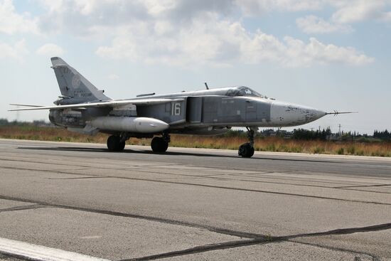 Russian aircraft at Latakia airport