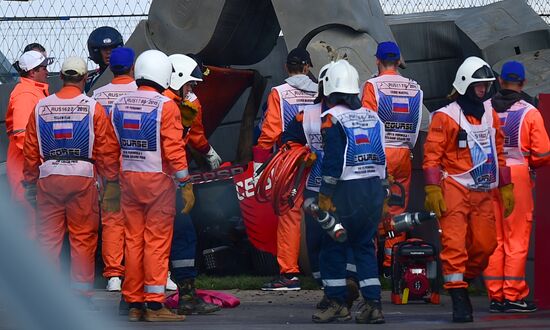 Practice 3 at 2015 Formula One Russian Grand Prix suspended due to crash