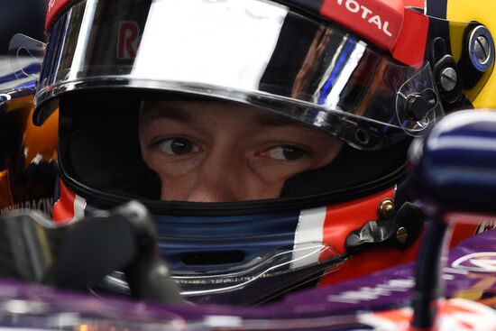 Car racing. 2015 Formula 1 Russian Grand Prix. Practice 3