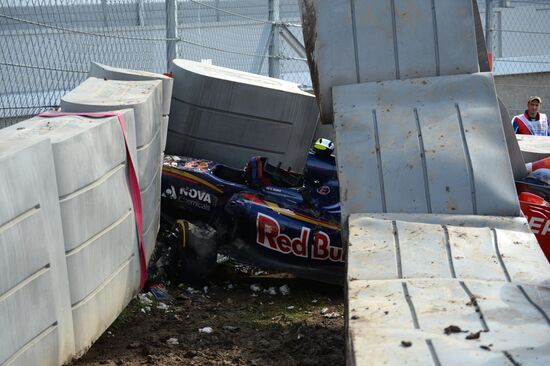 Car racing. 2015 Formula 1 Russian Grand Prix. Practice 3