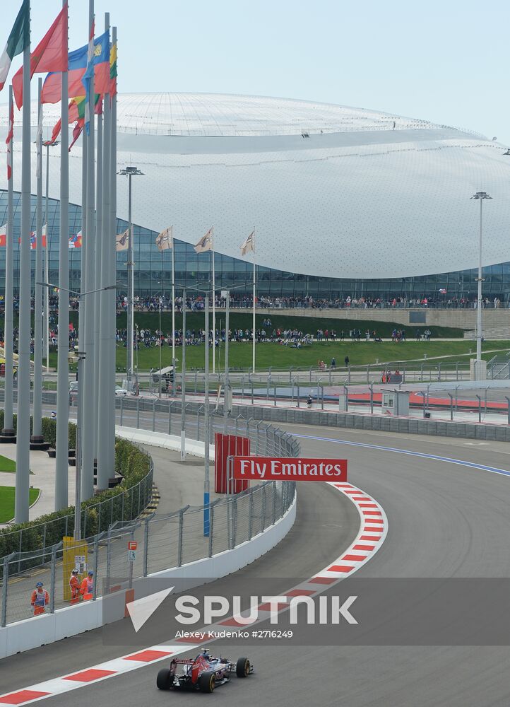 Car racing. 2015 Formula 1 Russian Grand Prix. Practice 3
