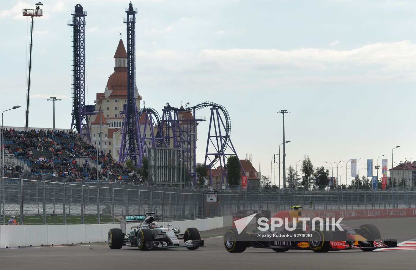 Car racing. 2015 Formula One Russian Grand Prix. Qualifying