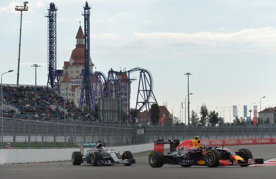 Car racing. 2015 Formula One Russian Grand Prix. Qualifying