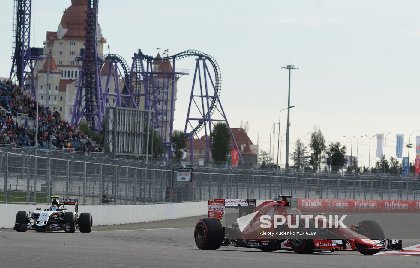 Car racing. 2015 Formula One Russian Grand Prix. Qualifying