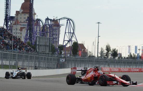 Car racing. 2015 Formula One Russian Grand Prix. Qualifying