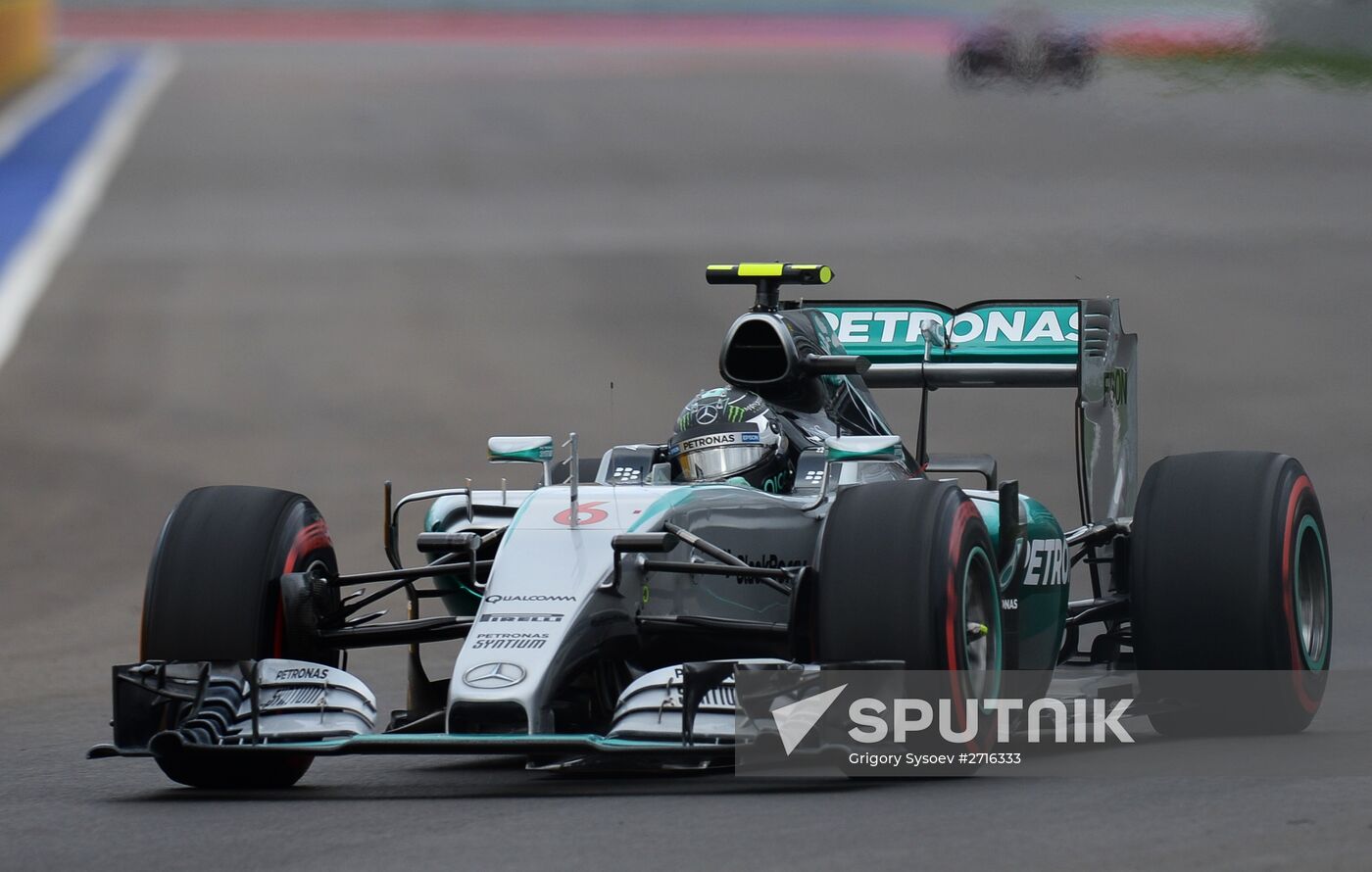 Car racing. 2015 Formula One Russian Grand Prix. Qualifying
