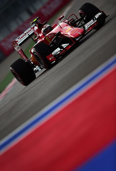 Car racing. 2015 Formula 1 Russian Grand Prix. Practice 3