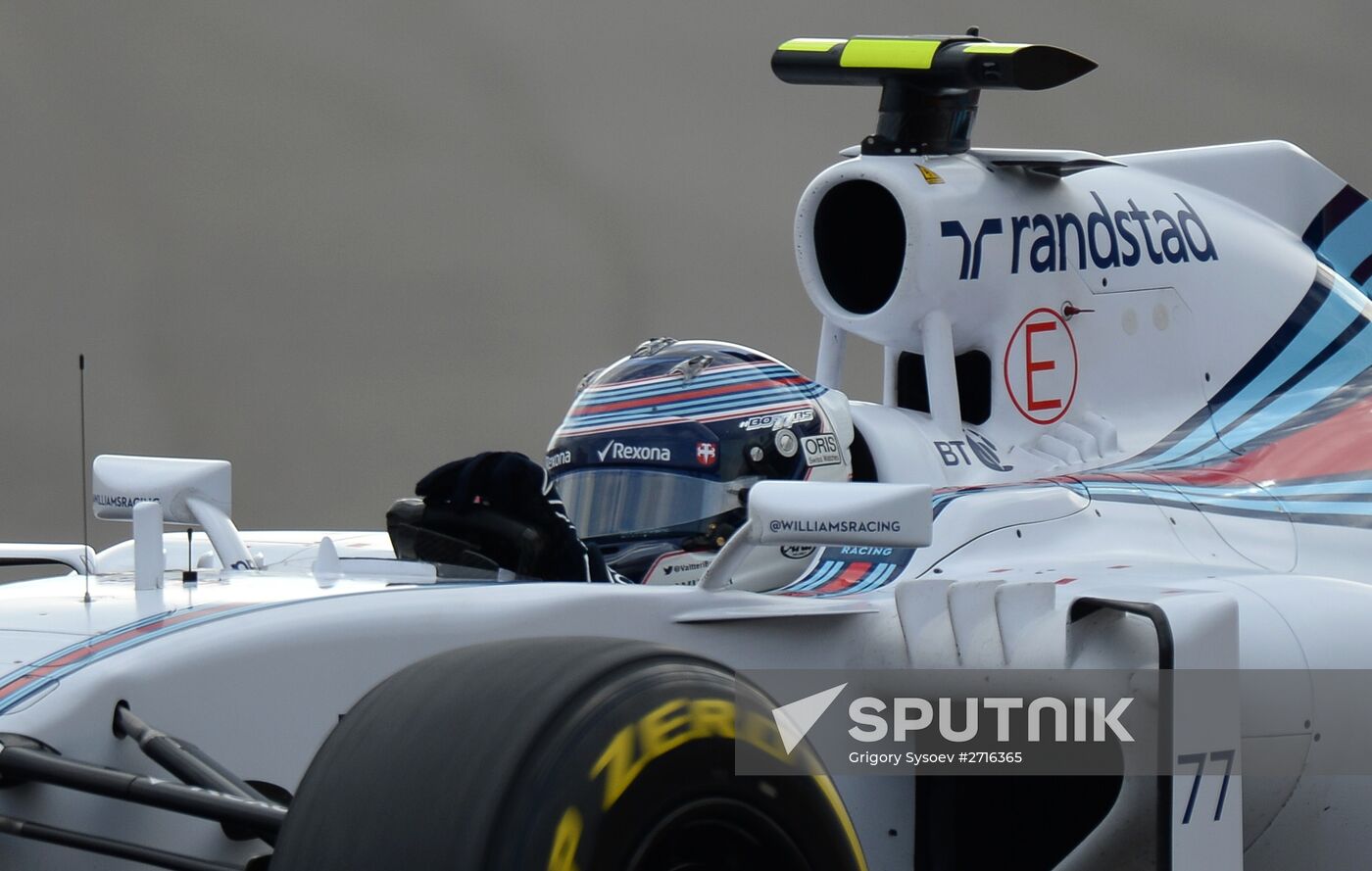 Car racing. 2015 Formula One Russian Grand Prix. Qualifying