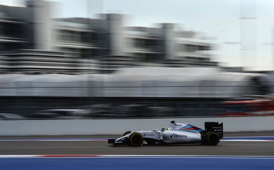 Car racing. 2015 Formula One Russian Grand Prix. Qualifying