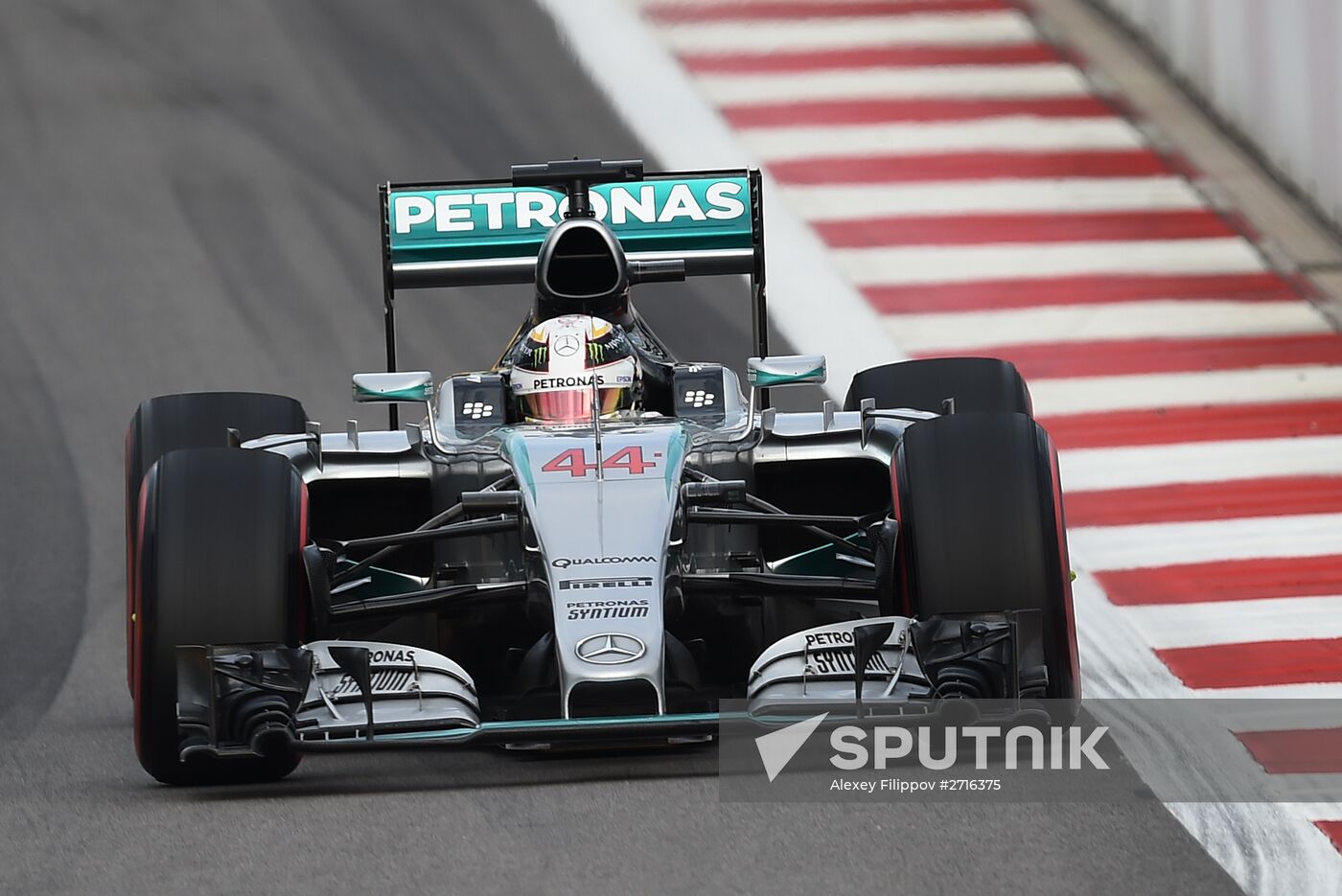 Car racing. 2015 Formula One Russian Grand Prix. Qualifying