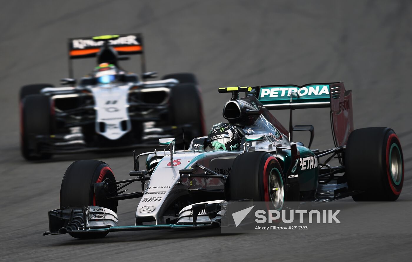 Car racing. 2015 Formula One Russian Grand Prix. Qualifying