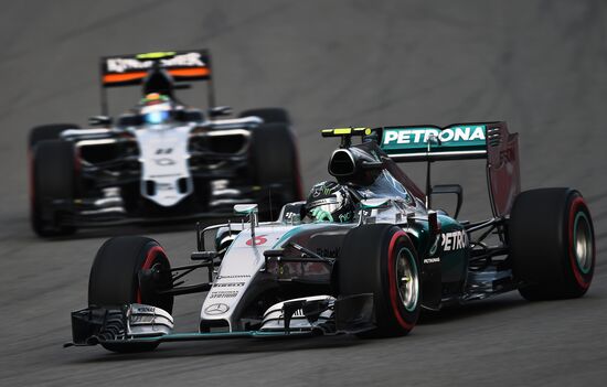 Car racing. 2015 Formula One Russian Grand Prix. Qualifying