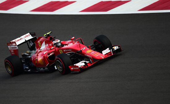 Car racing. 2015 Formula One Russian Grand Prix. Qualifying