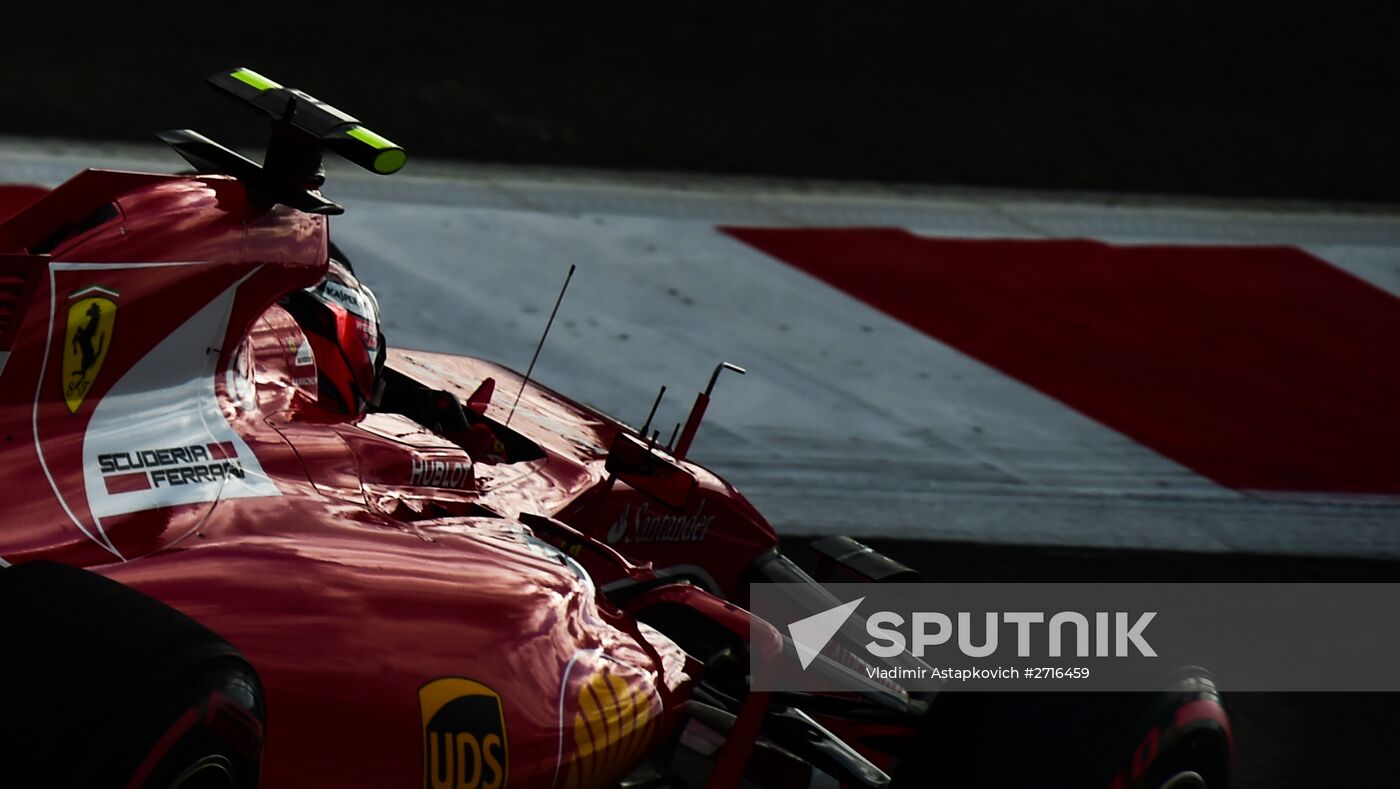 Car racing. 2015 Formula One Russian Grand Prix. Qualifying