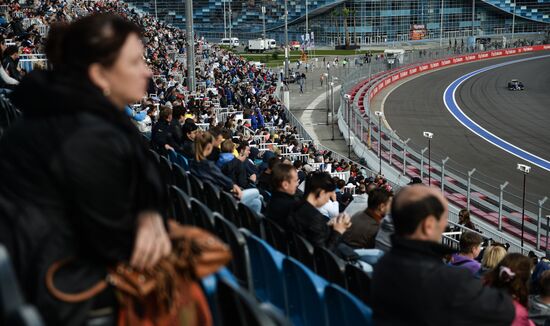 Car racing. 2015 Formula One Russian Grand Prix. Qualifying