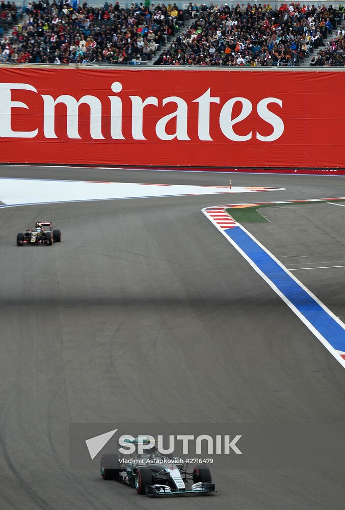 Car racing. 2015 Formula One Russian Grand Prix. Qualifying