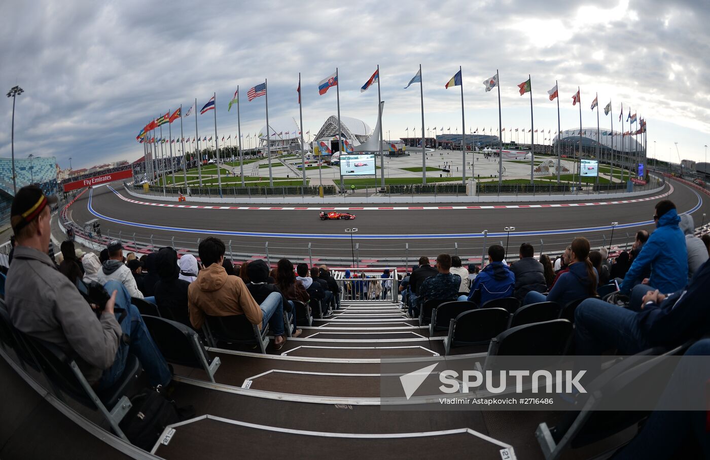 Car racing. 2015 Formula One Russian Grand Prix. Qualifying