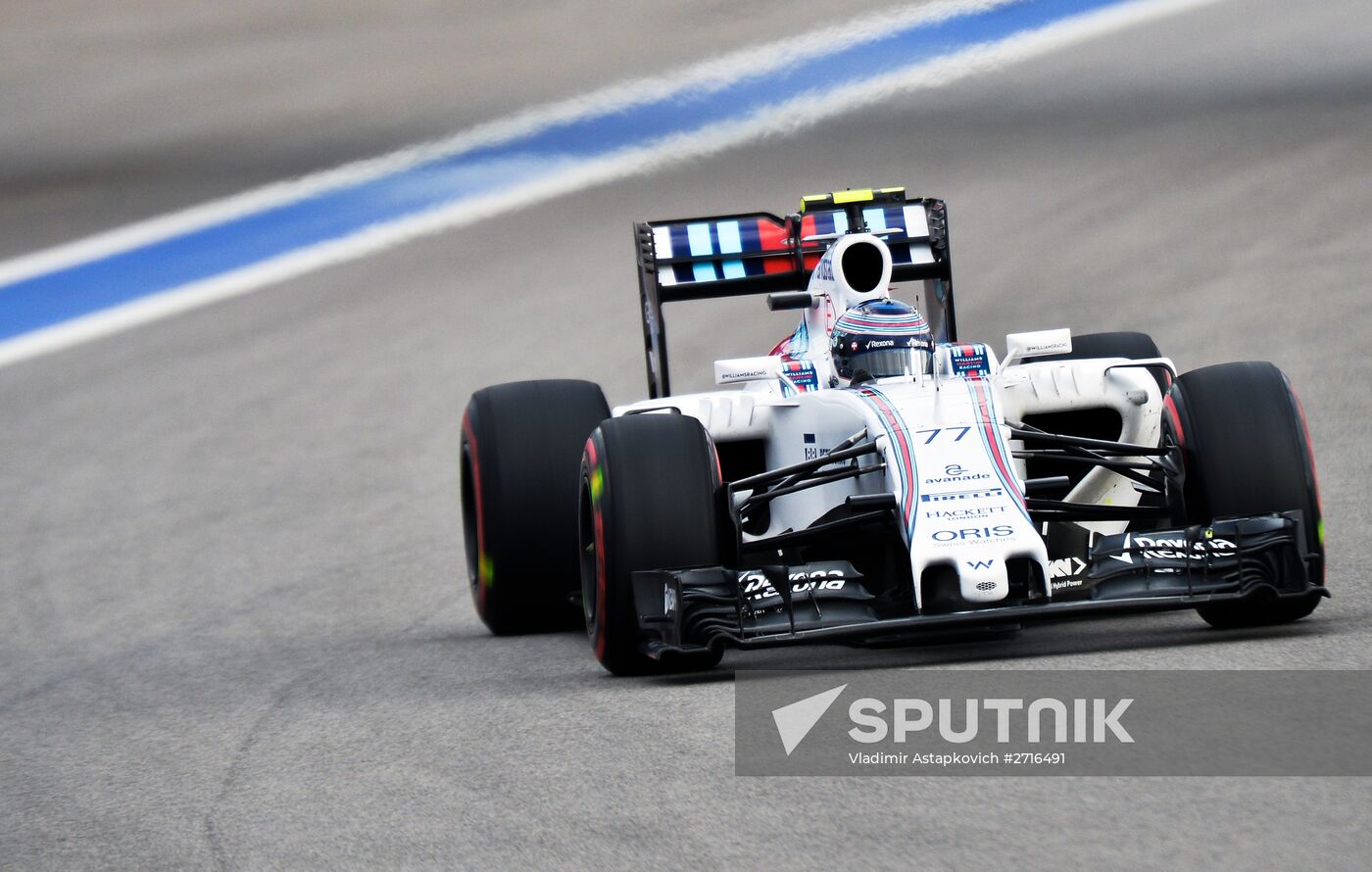 Car racing. 2015 Formula One Russian Grand Prix. Qualifying