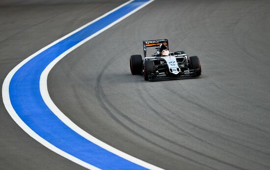 Car racing. 2015 Formula One Russian Grand Prix. Qualifying