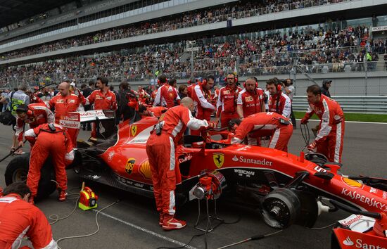 Car racing. 2015 Formula 1 Russian Grand Prix. Race