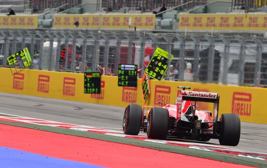 Car racing. 2015 Formula 1 Racing Grand Prix. Race