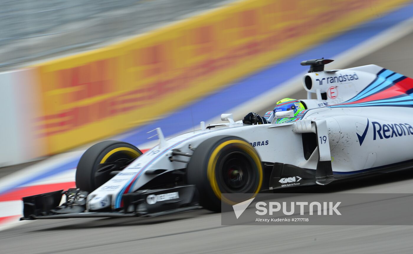 Car racing. 2015 Formula 1 Racing Grand Prix. Race