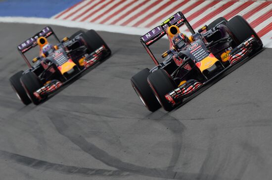 Car racing. 2015 Formula 1 Russian Grand Prix. Race